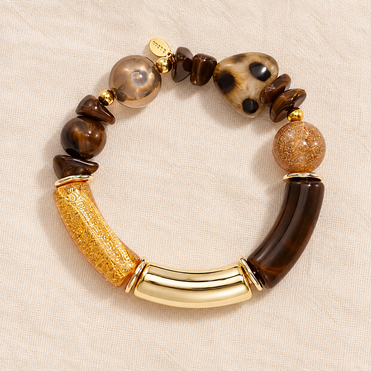 Armband in Braun und Goldoptik mit Leo-Herz und Glitzerdetails