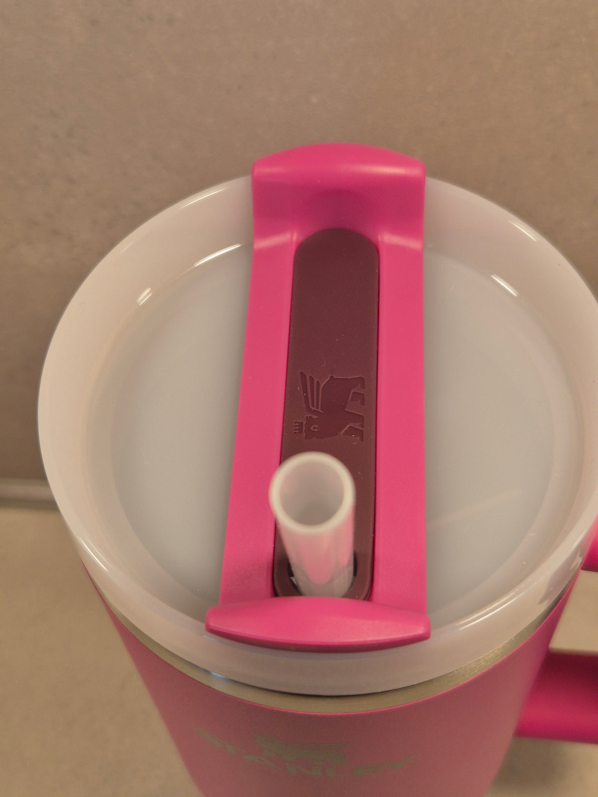 Stanley® Quencher H2.0 FlowState™ 1,18 L – Fuchsia | individuell veredelt