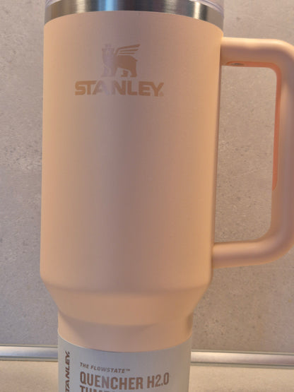 Stanley® Quencher H2.0 FlowState™ 1,18 L – Peach Rose | individuell veredelt