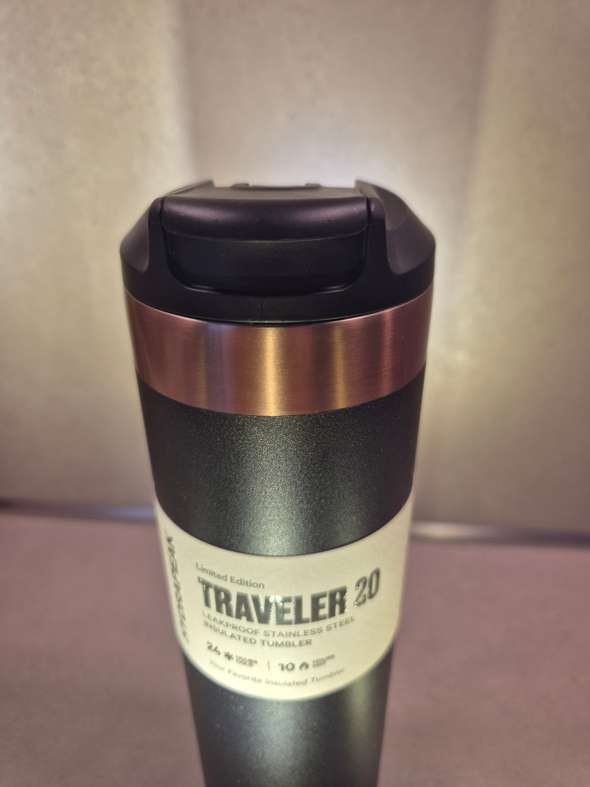 Hydrapeak Traveler 20 – Schwarz/Kupfer – ca. 590 ml – individuell veredelt & personalisiert